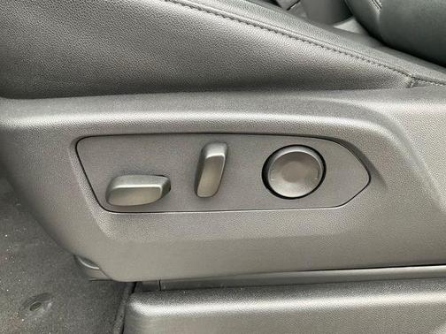Summit White 2025 Chevrolet Tahoe LT