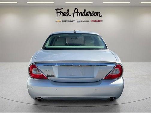2008 Jaguar XJ Base