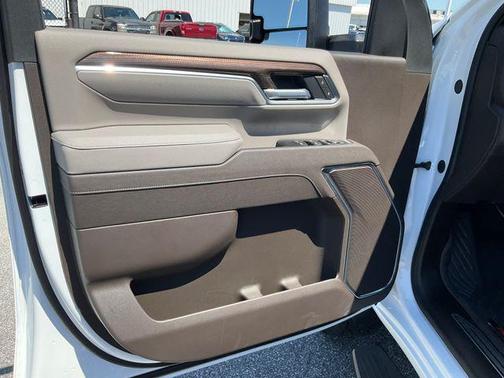 Summit White 2026 Chevrolet Silverado 2500 LT