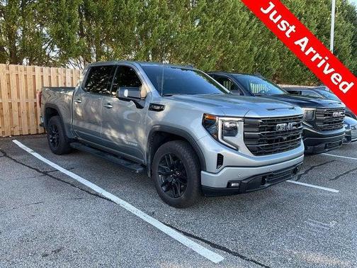 2025 GMC Sierra 1500 Elevation