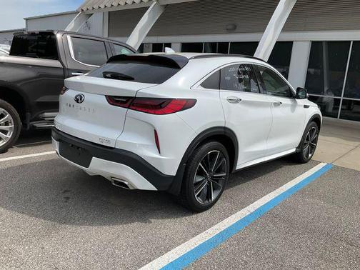 2025 INFINITI QX55 LUXE