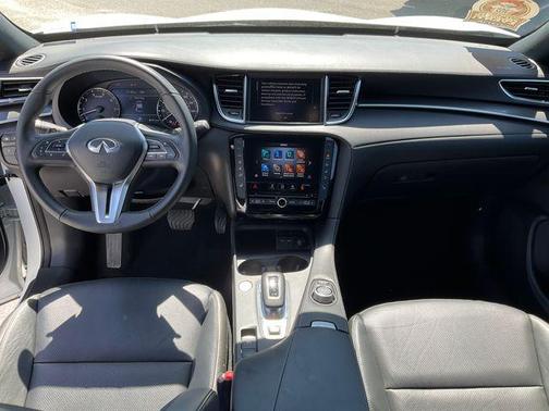 Radiant White 2025 INFINITI QX55 LUXE