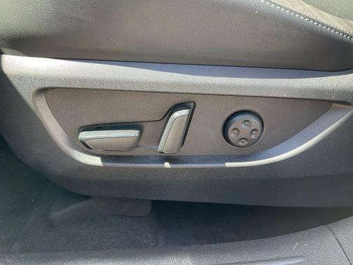 Radiant White 2025 INFINITI QX55 LUXE