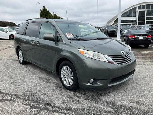 2014 Toyota Sienna XLE