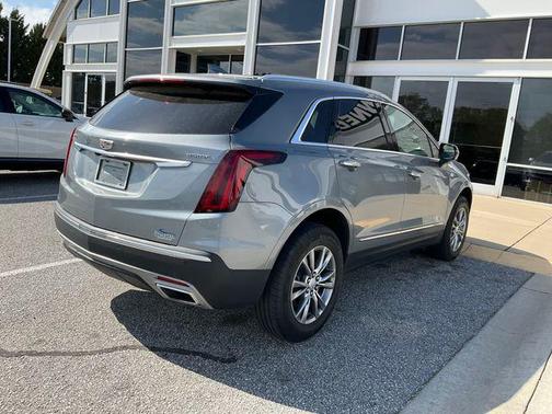 Argent Silver Metallic 2023 Cadillac XT5 Premium Luxury