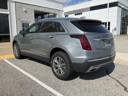 Argent Silver Metallic 2023 Cadillac XT5 Premium Luxury