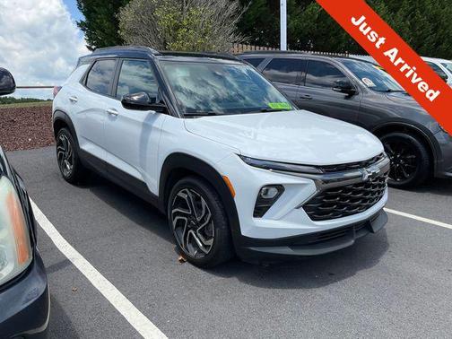 Summit White 2024 Chevrolet Trailblazer RS