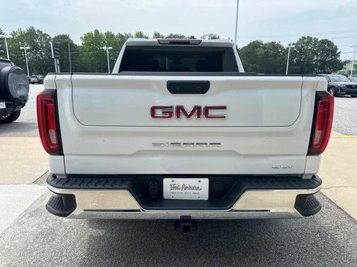Summit White 2024 GMC Sierra 1500 SLT