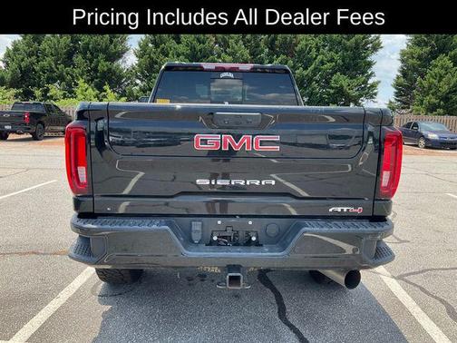 Onyx Black 2023 GMC Sierra 2500 AT4