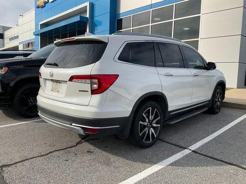 2019 Honda Pilot Touring 8-Passenger