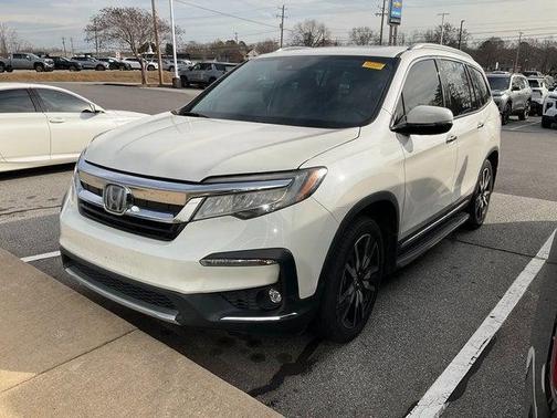 2019 Honda Pilot Touring 8-Passenger
