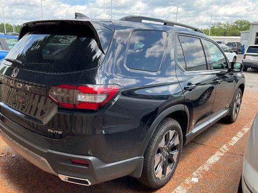 Crystal Black Pearl 2026 Honda Pilot Elite