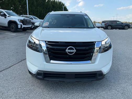 Glacier White 2025 Nissan Pathfinder SV FWD