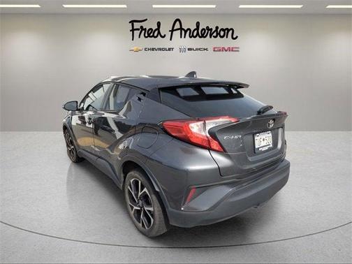 2022 Toyota C-HR XLE