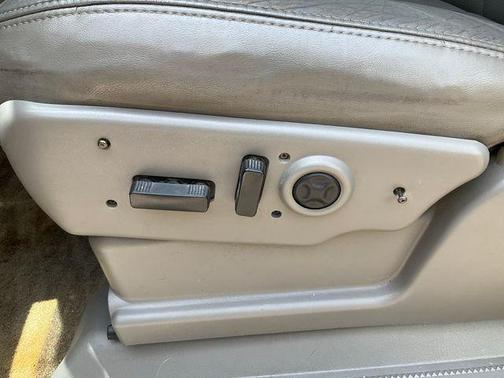 Blue Chip 2005 Cadillac Escalade Base