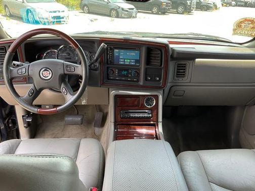 Blue Chip 2005 Cadillac Escalade Base