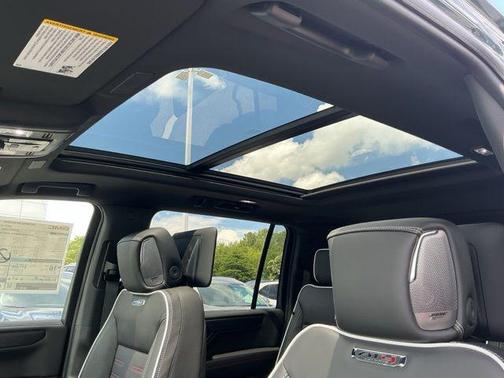 Midnight Pine 2026 GMC Yukon XL 4WD AT4 Ultimate