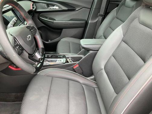 Mosaic Black Metallic 2023 Chevrolet Trailblazer RS