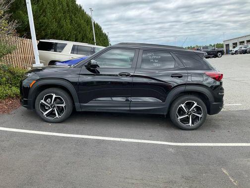 Mosaic Black Metallic 2023 Chevrolet Trailblazer RS
