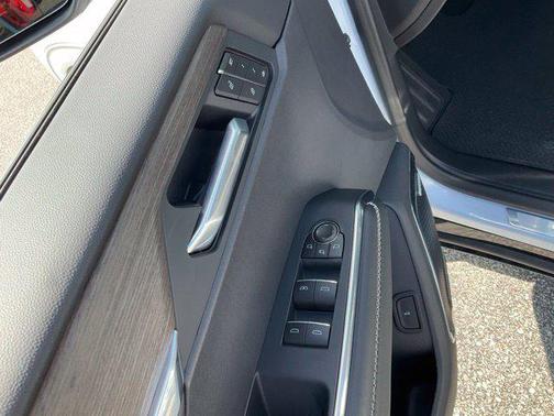 Glacier White Tricoat 2026 GMC Acadia Denali