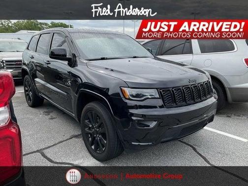 2022 Jeep Grand Cherokee Laredo