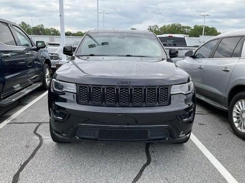 2022 Jeep Grand Cherokee Laredo