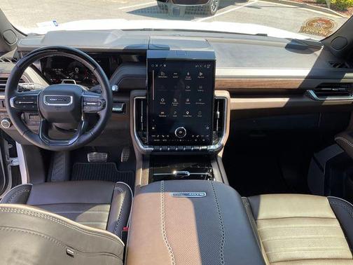 White Frost Tricoat 2025 GMC Yukon Denali Ultimate