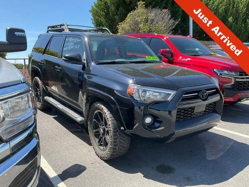Midnight Black Metallic 2022 Toyota 4Runner SR5 Premium