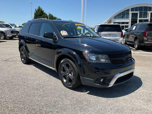 Pitch Black Clearcoat 2018 Dodge Journey Crossroad