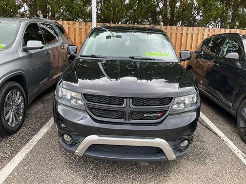 Pitch Black Clearcoat 2018 Dodge Journey Crossroad