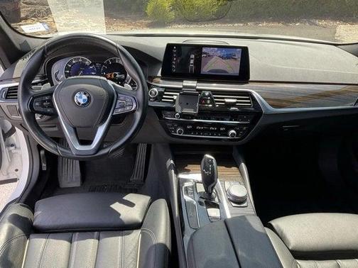 2019 BMW 530 530i