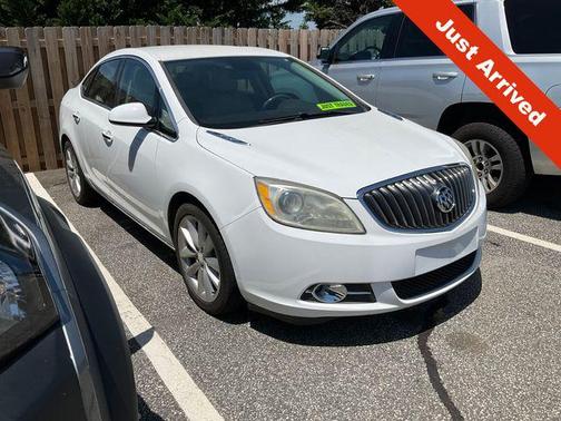 Summit White 2014 Buick Verano Base