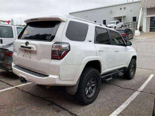 Super White 2017 Toyota 4Runner SR5