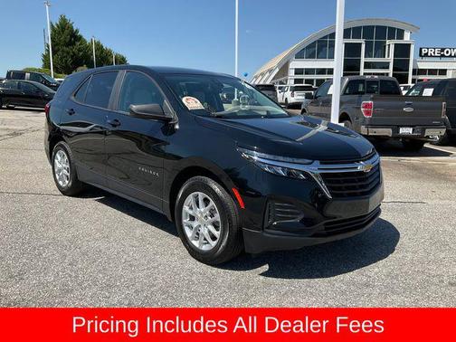Mosaic Black Metallic 2024 Chevrolet Equinox LS