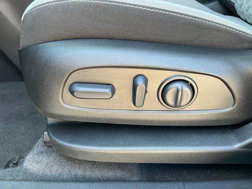 Mosaic Black Metallic 2024 Chevrolet Equinox LS