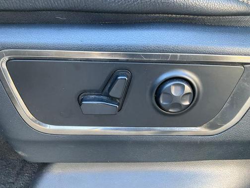 Bright White Clearcoat 2021 RAM 1500 Limited