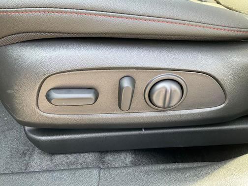 Sterling Gray Metallic 2026 Chevrolet Trax FWD 2RS