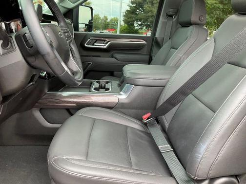 Radiant Red Tintcoat 2025 Chevrolet Silverado 2500 LTZ