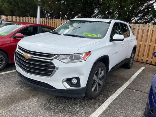 Summit White 2020 Chevrolet Traverse LT Leather