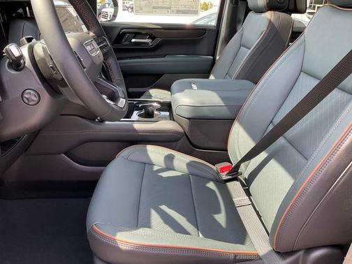 Onyx Black 2026 GMC Yukon 4WD AT4