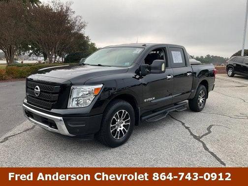 2021 Nissan Titan SV