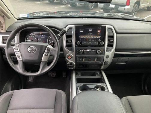 2021 Nissan Titan SV