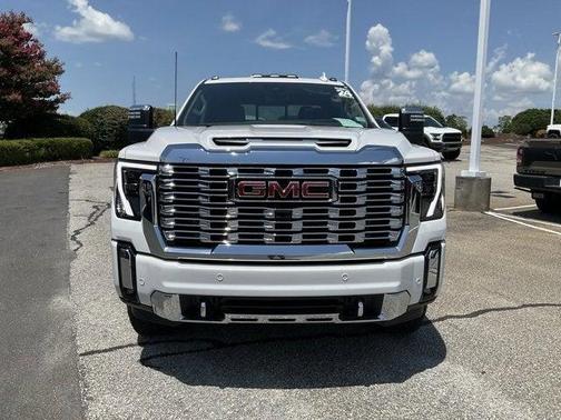 2024 GMC Sierra 2500 Denali