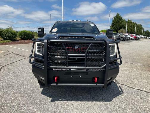 Onyx Black 2022 GMC Sierra 2500 AT4