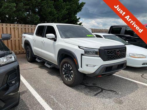 Glacier White 2022 Nissan Frontier PRO-4X