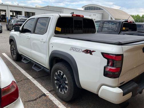 Glacier White 2022 Nissan Frontier PRO-4X