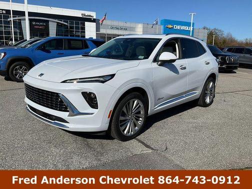 Iridescent White Tricoat 2026 Buick Envision Avenir AWD