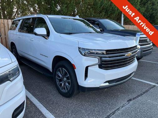 Summit White 2022 Chevrolet Suburban LT
