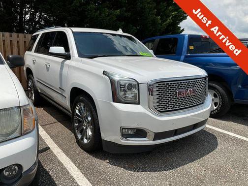 White Frost Tricoat 2017 GMC Yukon Denali
