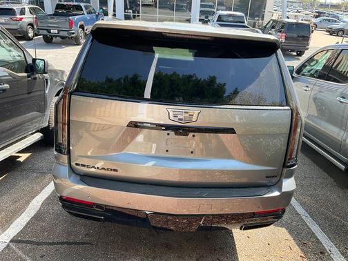 Argent Silver Metallic 2026 Cadillac Escalade ESV Sport